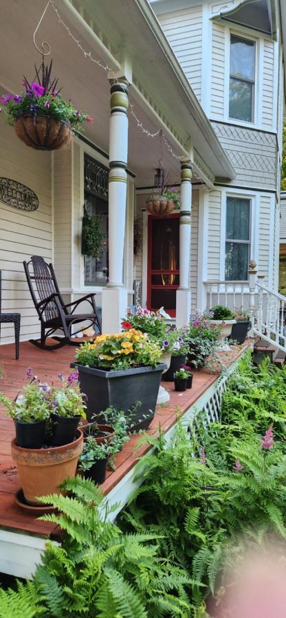 Oaklawn Inn Menomonie Luaran gambar